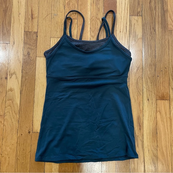GAPFit forest green tank top with built in heathered gray bra - Picture 1 of 4